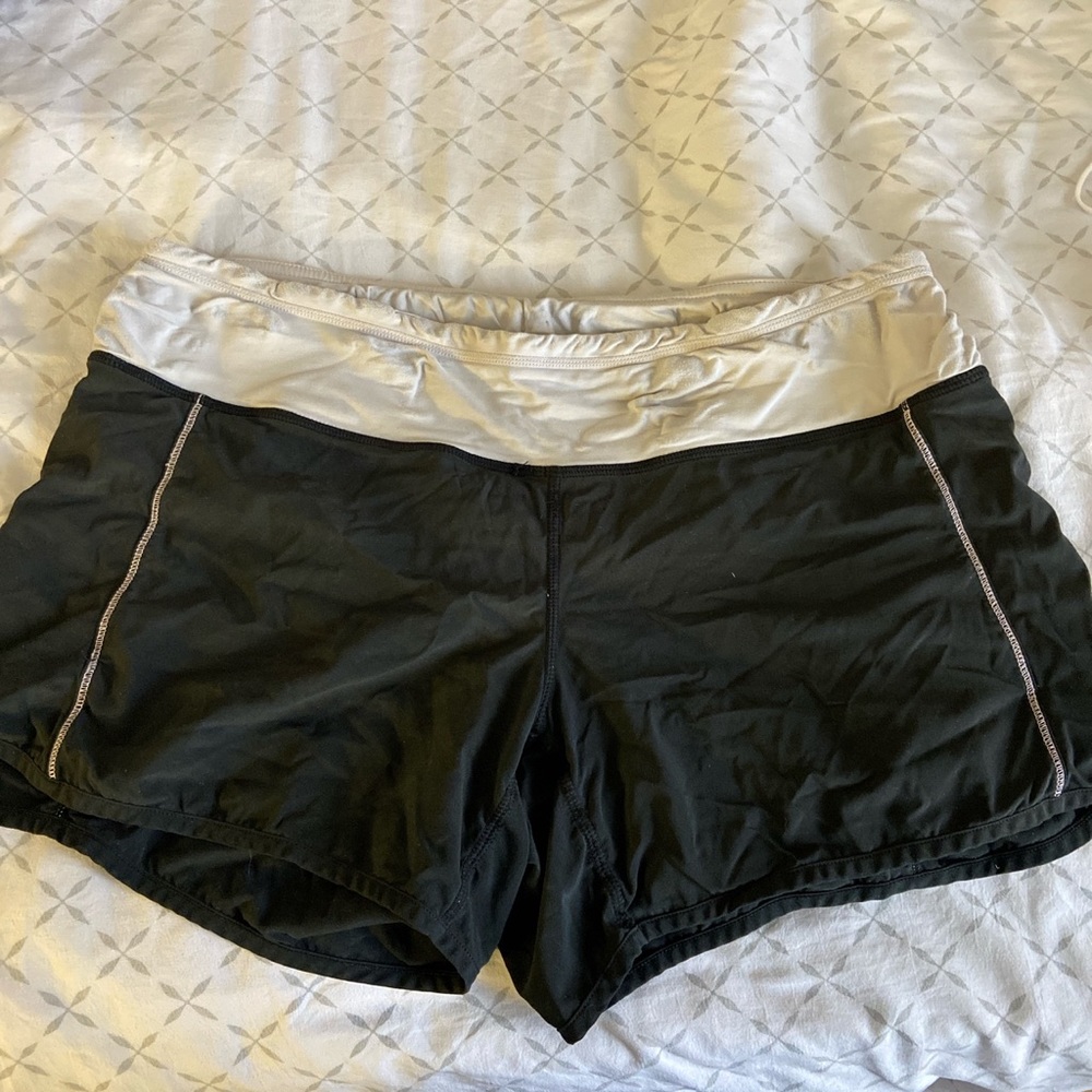Lululemon black shorts size 6